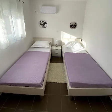 Holiday Maris Villa *